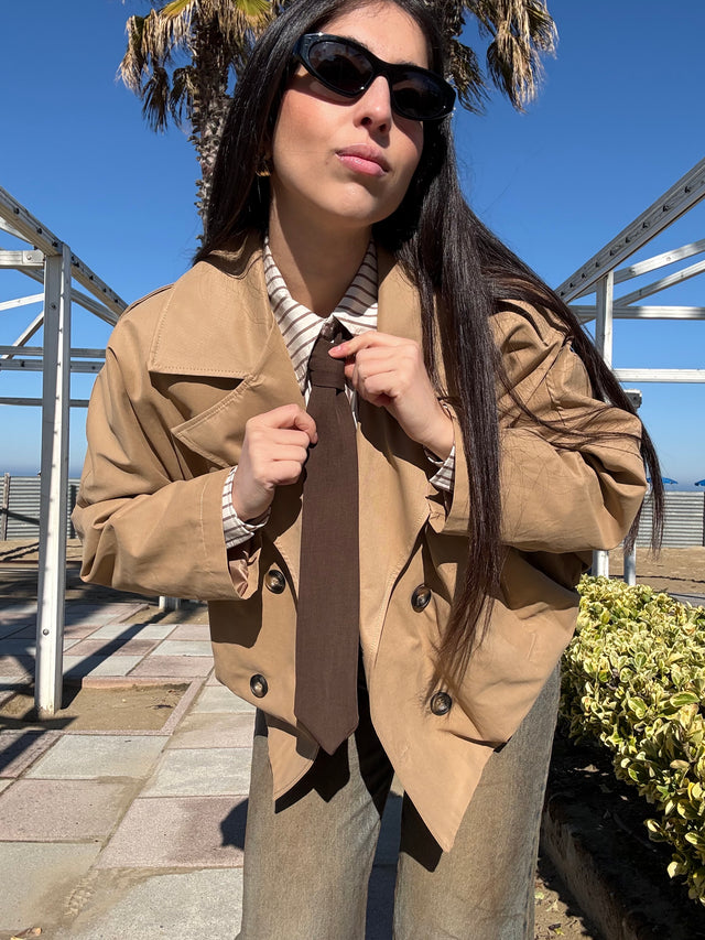 Camicia a righe con cravatta